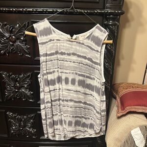 Women’s Everly gray and white sleeveless top